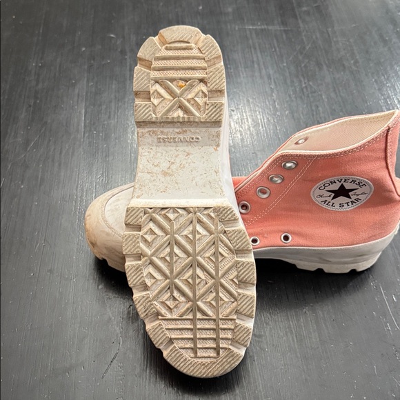 converse. high tops. platform. size women’s 8. peach colored. - Picture 6 of 6